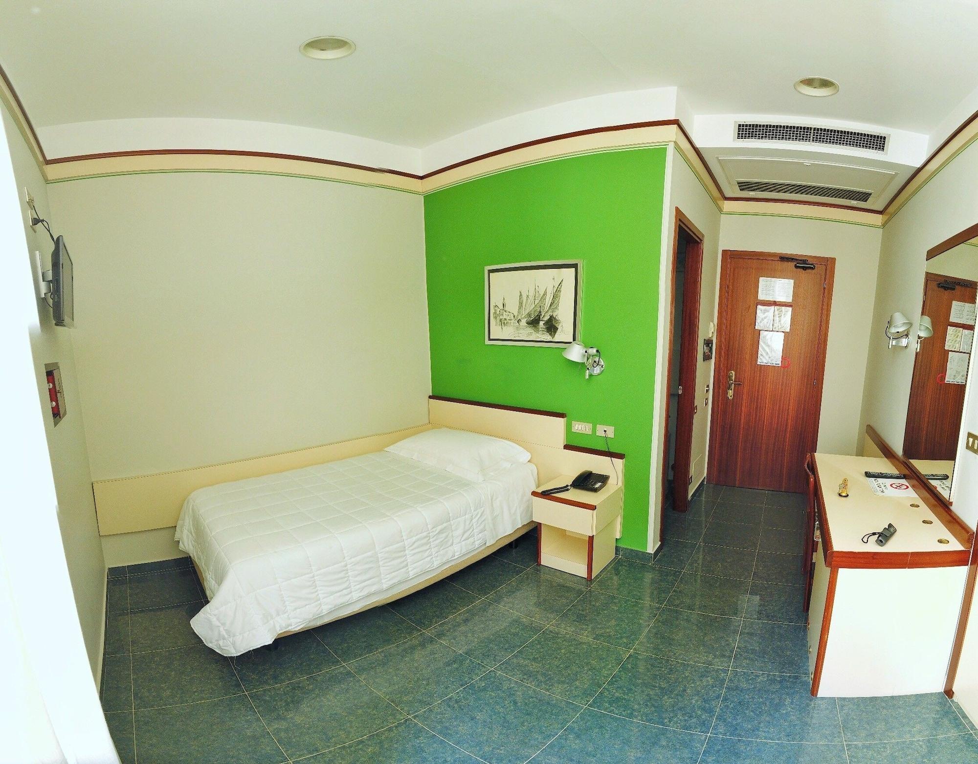 Le Petit 3* Torino